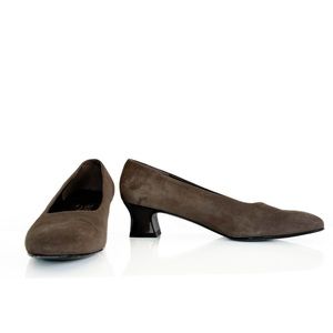 Vintage Suede Ferragamo Heels 6 Metallic Heel